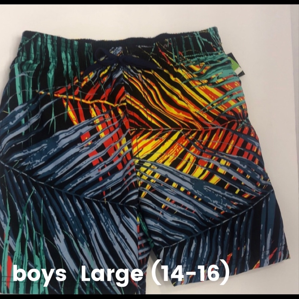 SwimTrunks NWT Boy L (14-16) swim shorts 3 pockets